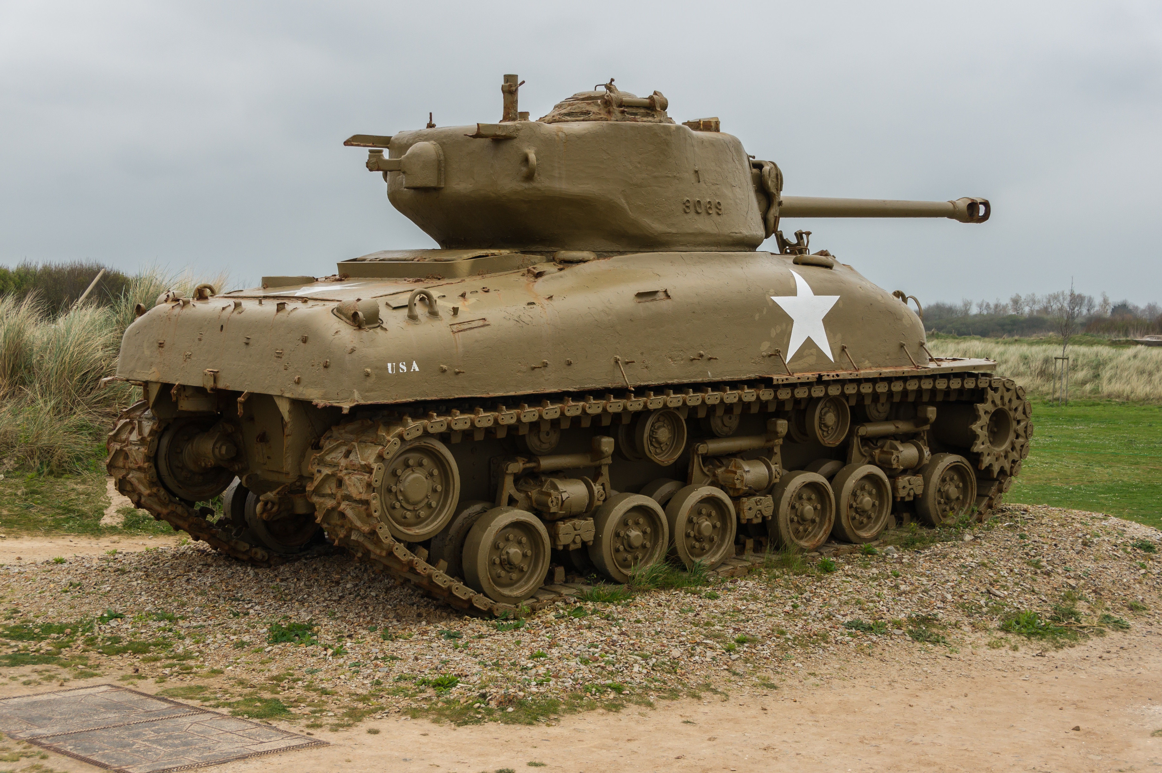Танки американские второй. Американский танк "Шерман". Танк m4 Sherman. Американский танк ШЕРМО. Американские танки м4 Шерман.