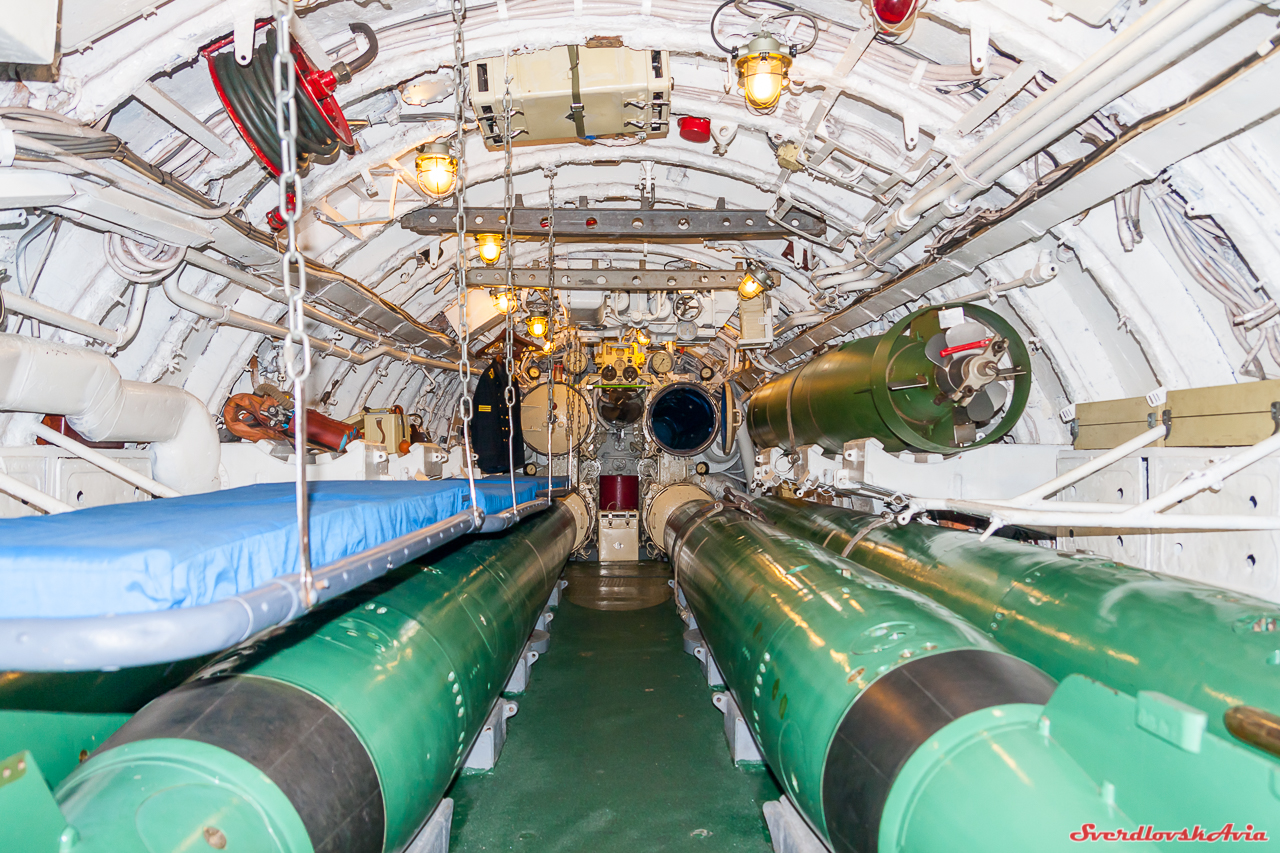 Торпеда длина. Торпедный аппарат подводной лодки. Торпедный аппарат подводной лодки 877. C189 подводная лодка. С-189 подводная лодка.