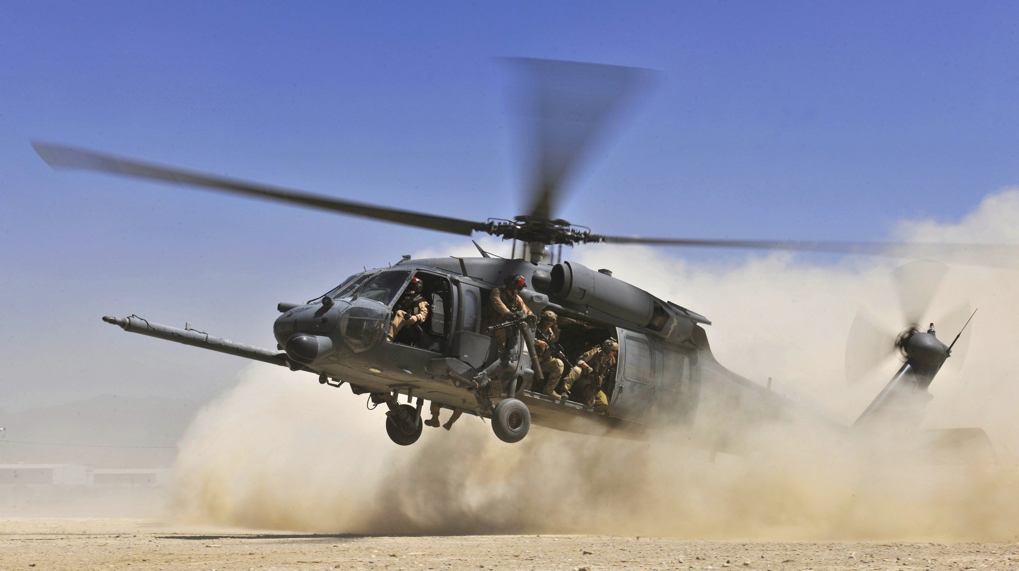 Sikorsky hh-60m medevac black hawk helicopter