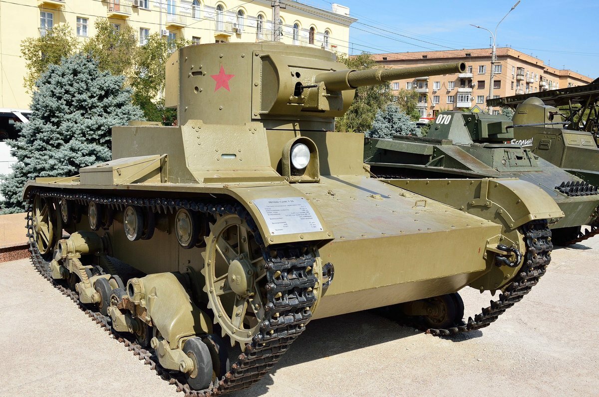 Танк т-26 - самый массовый предвоенный танк.