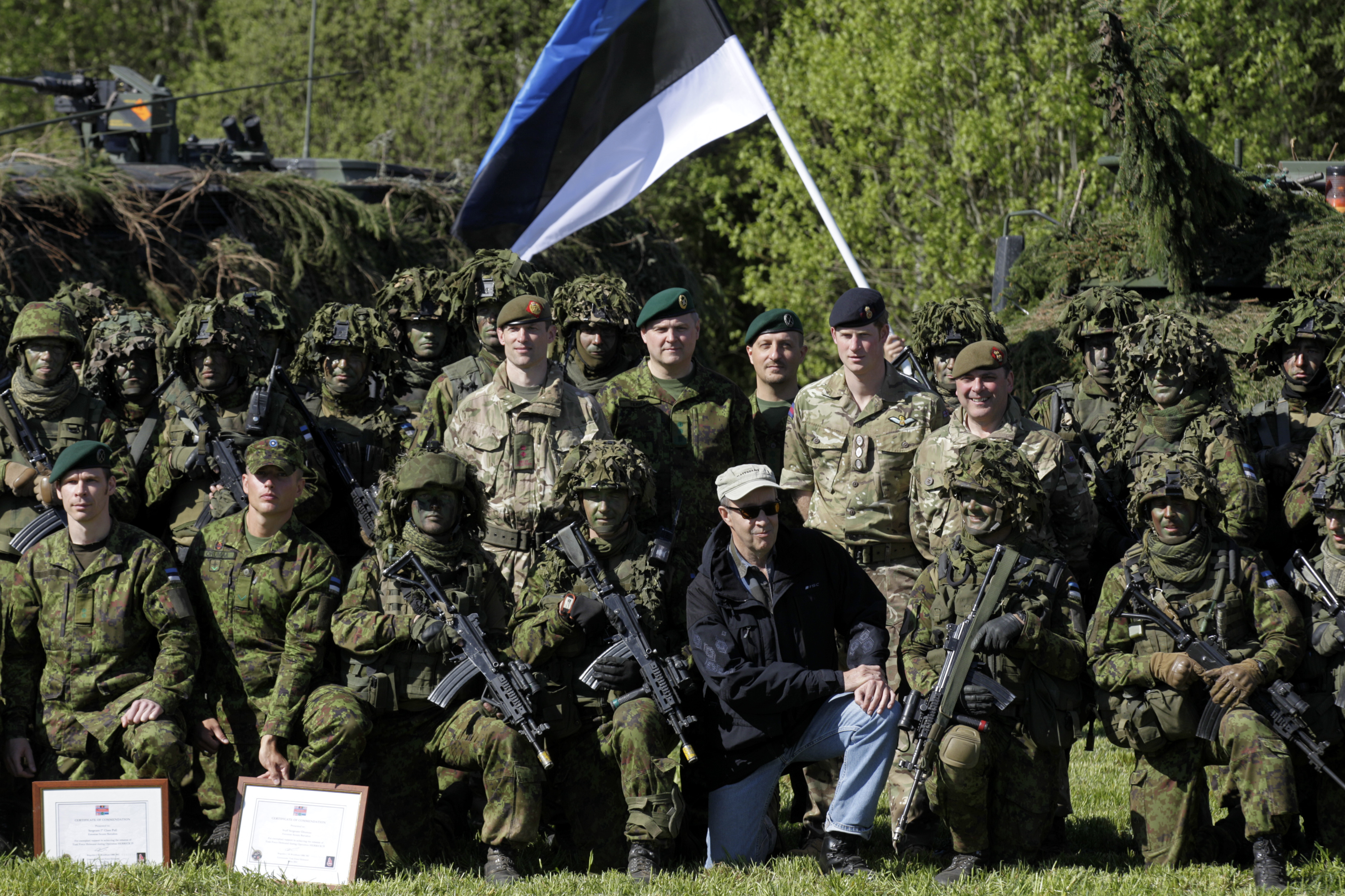 Эстония направит одного военного. Армия НАТО В Эстонии. Силы обороны Эстонии. Учения НАТО В Эстонии. Армия Эстонии 2022.