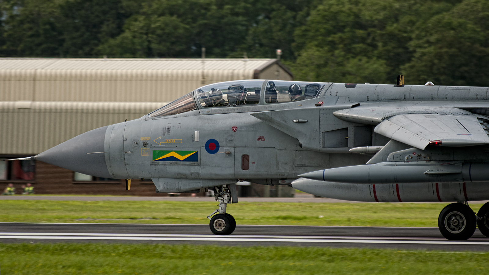 Gr 4. Tornado gr4. Самолёт Panavia Tornado gr4. Tornado gr.4 Cockpit. Tornado gr4 кабина.