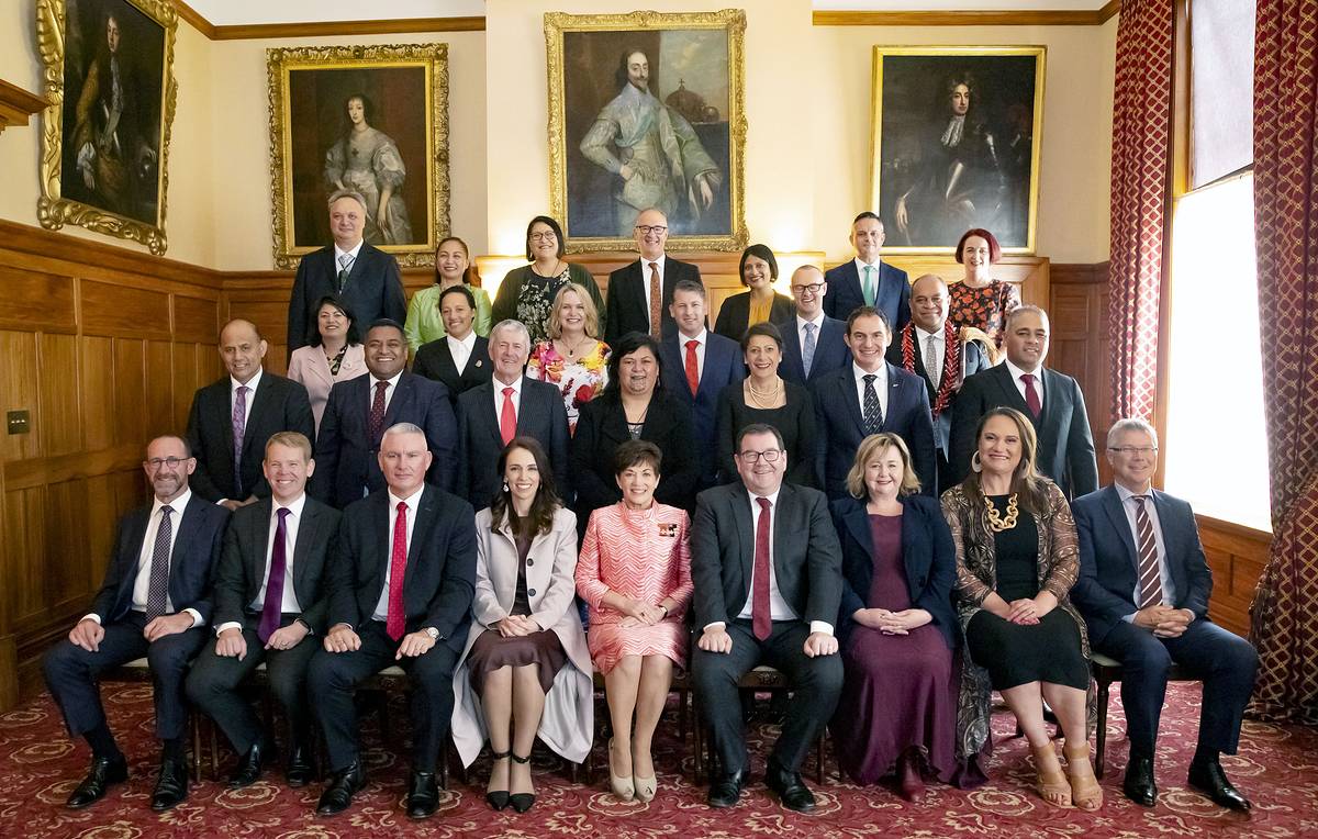 The new government has. Правительство новой Зеландии. Кабинет министров новой Зеландии. Исполнительный совет новой Зеландии. Кабинет министров Австралии.