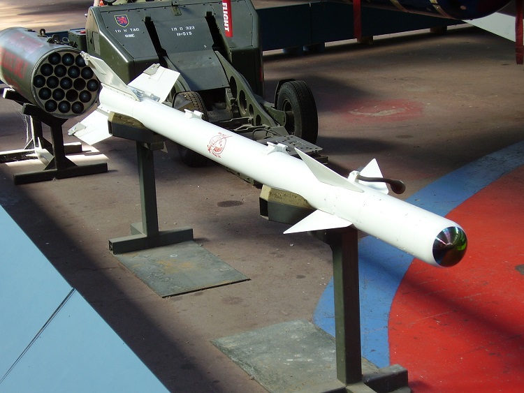 Неуправляемая авиационная ракета с-8. втр